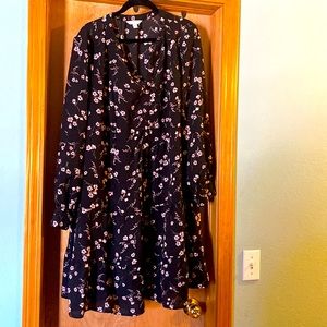 Time and Tru long sleeved dress. Black with pick flower design. Size XXL (22)